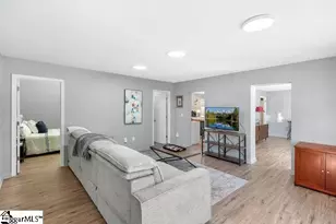 2024 Corinth Dr, Seneca, SC 29672 - Photo 6