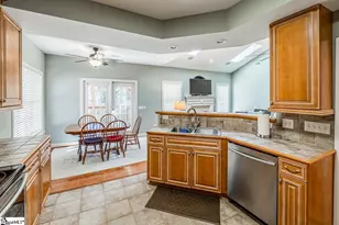 609 Chaulk Hill Ct, Simpsonville, SC 29681 - Photo 10