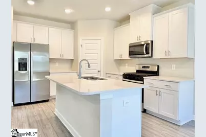 104 Madera Court, Spartanburg, SC 29306 - Photo 2