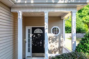 2 Bay Springs Dr, Simpsonville, SC 29681 - Photo 2