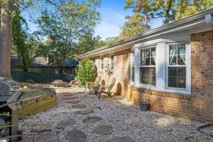 605 W Lee Rd, Taylors, SC 29687 - Photo 24