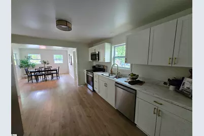 509 S Bomar Avenue, Landrum, SC 29356 - Photo 8