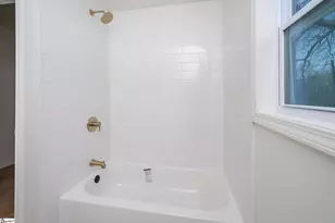 509 S Bomar Ave, Landrum, SC 29356 - Photo 14