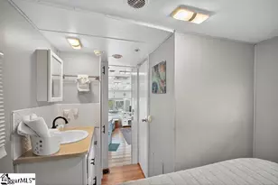 421 Newbury Cir, Westminster, SC 29693 - Photo 10