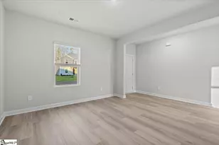 581 Cozy Blf Rd, Spartanburg, SC 29301 - Photo 4