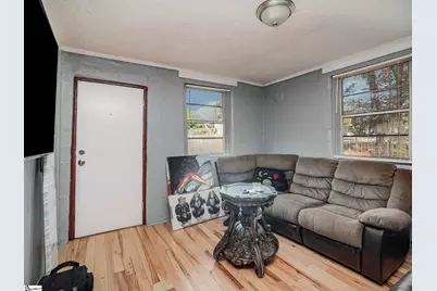 17 Bridwell Avenue, Greenville, SC 29607 - Photo 6