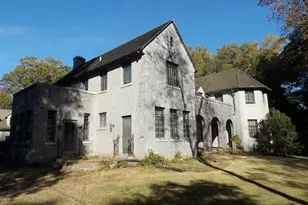 905B E Greenville St, Anderson, SC 29621 - Photo 2