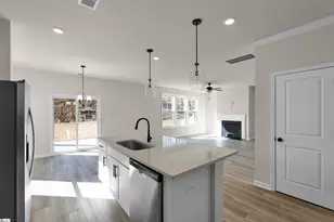 156 Hunter Ridge Dr, Boiling Springs, SC 29316 - Photo 6