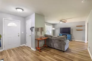 100 Joes Ct, Easley, SC 29642 - Photo 8