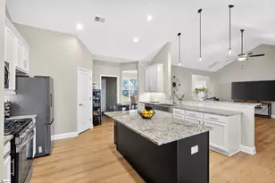 834 Grantwood Cir, Greer, SC 29651 - Photo 16