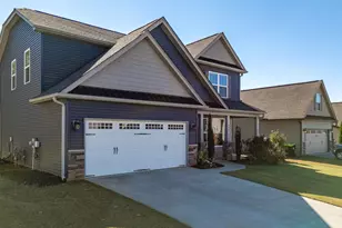 709 Silver Pines Ln, Duncan, SC 29334 - Photo 2