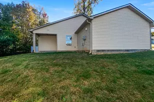 422 Mt Hood Dr, Inman, SC 29349 - Photo 6