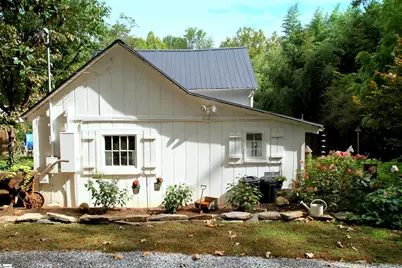 289 Carson Street, Tryon, NC 28782 - Photo 2