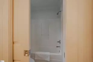 17 Sylvan Dr, Greenville, SC 29605 - Photo 32