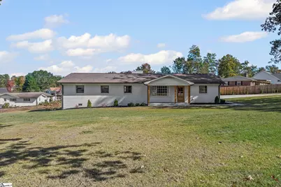 824 Cumberland Drive, Greer, SC 29651 - Photo 2