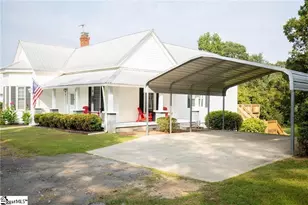 136 Harbert Park Circle, Westminster, SC 29693 - Photo 2