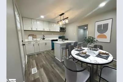 505 E Robinson Street, Gaffney, SC 29340 - Photo 8