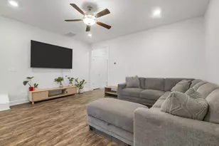 15 Jaycee Ct, Greenville, SC 29607 - Photo 10