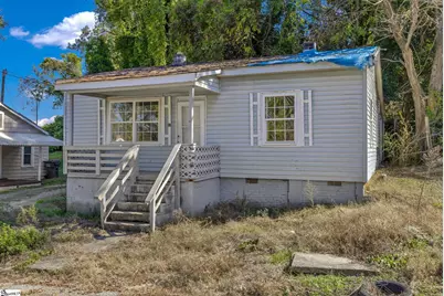 204 Hunters Court, Laurens, SC 29360 - Photo 1