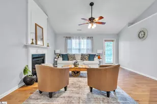 323 E Rustling Leaves Ln, Roebuck, SC 29376 - Photo 4