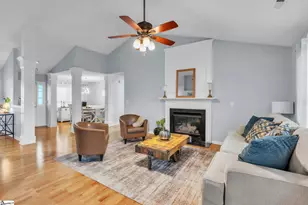 323 E Rustling Leaves Ln, Roebuck, SC 29376 - Photo 2