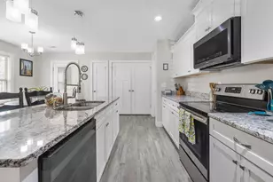 17 Pamela Dr, Greenville, SC 29611 - Photo 8