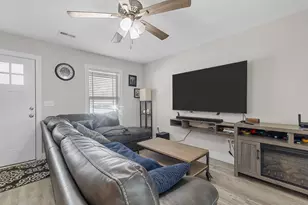 17 Pamela Dr, Greenville, SC 29611 - Photo 4