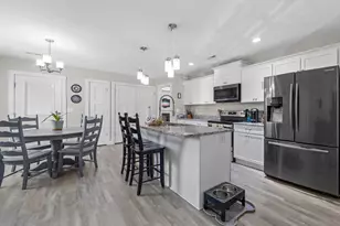 17 Pamela Dr, Greenville, SC 29611 - Photo 6