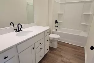 2041 Halton Oaks Dr, Spartanburg, SC 29303 - Photo 8