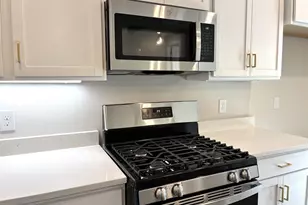 11 Pikewood Ln, Greenville, SC 29607 - Photo 6