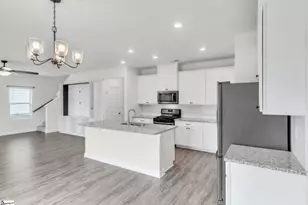 810 Winding Springs Rd, Spartanburg, SC 29301 - Photo 10