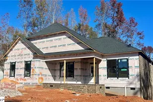 206 Spyglass Ln, Seneca, SC 29678 - Photo 2