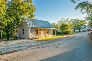 104 W 1st St, Williamston, SC 29697 - Photo 1