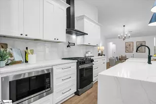 2 Dahlglen Ave, Greenville, SC 29607 - Photo 10