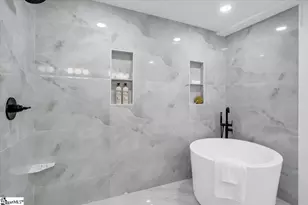 2 Dahlglen Ave, Greenville, SC 29607 - Photo 14