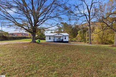 44 Clark Street, Laurens, SC 29360 - Photo 2