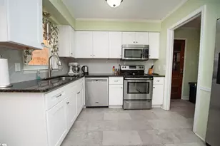 209 N Hill Dr, Boiling Springs, SC 29316 - Photo 10