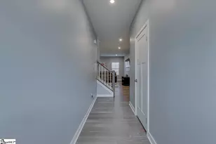 514 Martin Crk Dr, Simpsonville, SC 29680 - Photo 4