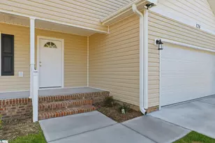 126 Laura Jane Ln, Gray Court, SC 29645 - Photo 2