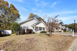 610 Ruddy Creek Cir, Greer, SC 29651 - Photo 2