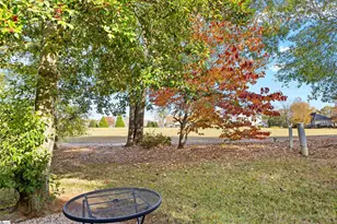 805 Stallings Rd, Taylors, SC 29687 - Photo 24