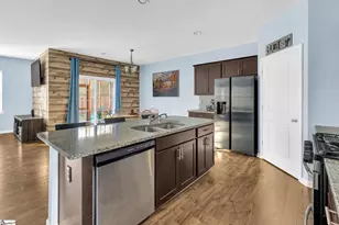 461 All Seasons Dr, Boiling Springs, SC 29316 - Photo 6