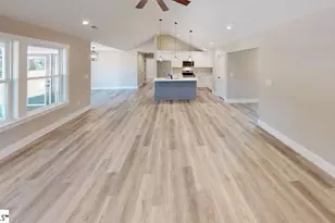 1168 W Rutledge Ave, Gaffney, SC 29341 - Photo 8