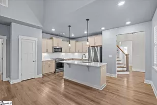 1536 Shallons Ct, Spartanburg, SC 29301 - Photo 8