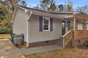102 Pyle Ct, Spartanburg, SC 29306 - Photo 2
