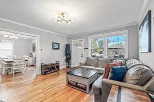 513 Summit Dr, Greenville, SC 29609 - Photo 4