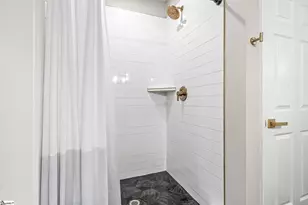 513 Summit Dr, Greenville, SC 29609 - Photo 16