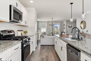 606 Whittier St, Greenville, SC 29605 - Photo 14