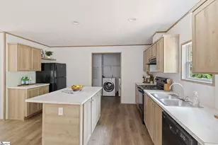 160 Bernice Dr, Moore, SC 29369 - Photo 8