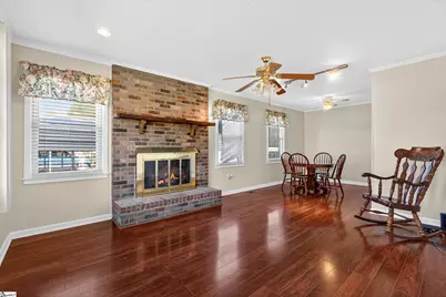 109 Edgewood Avenue, Easley, SC 29640 - Photo 4